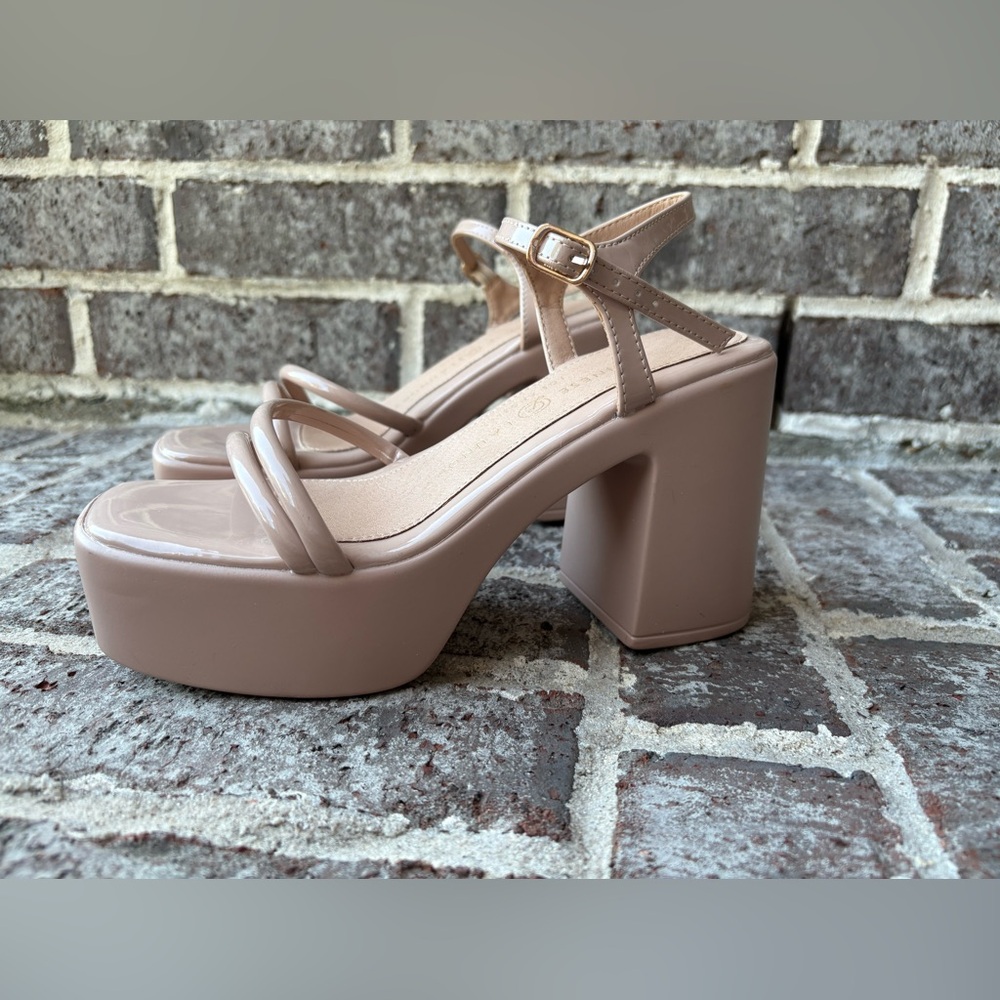 AVIANNA CHINESE LAUNDRY NUDE BLOCK HEEL Chunky - Picture 2 of 10